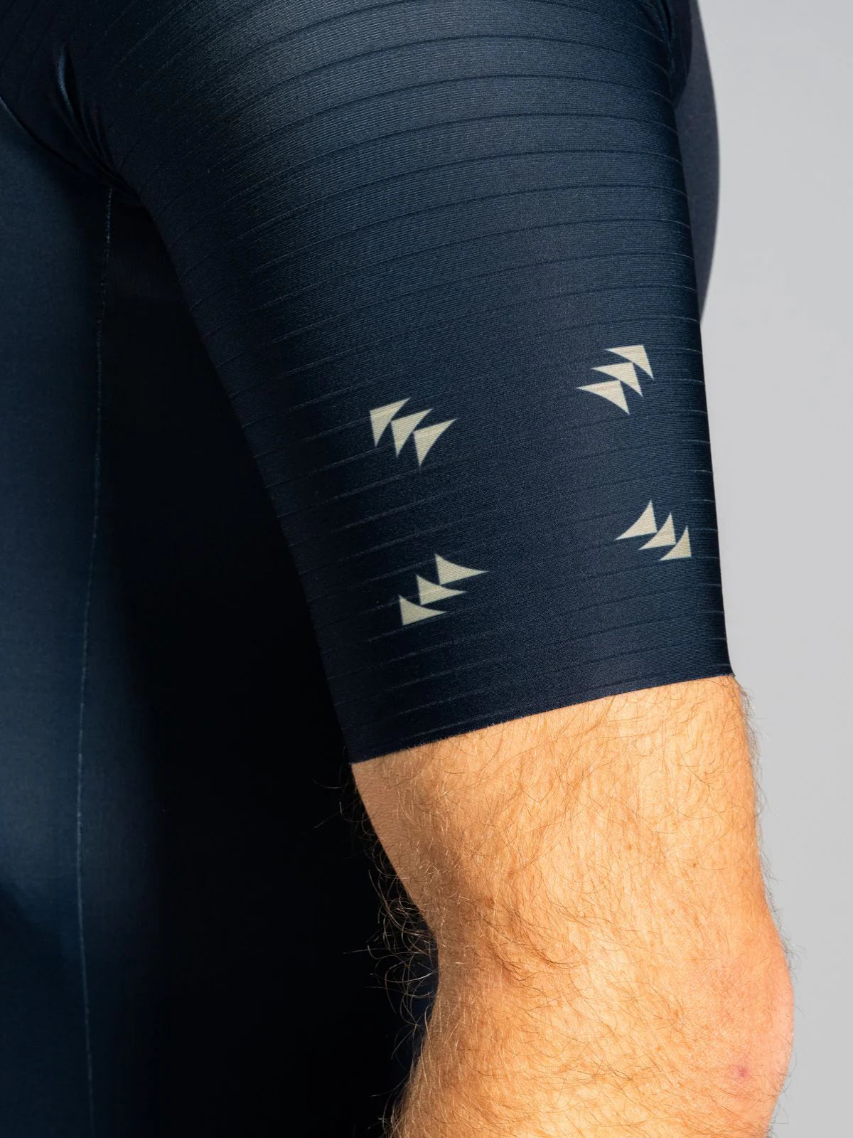 ICON Rattasärk Eclipse must