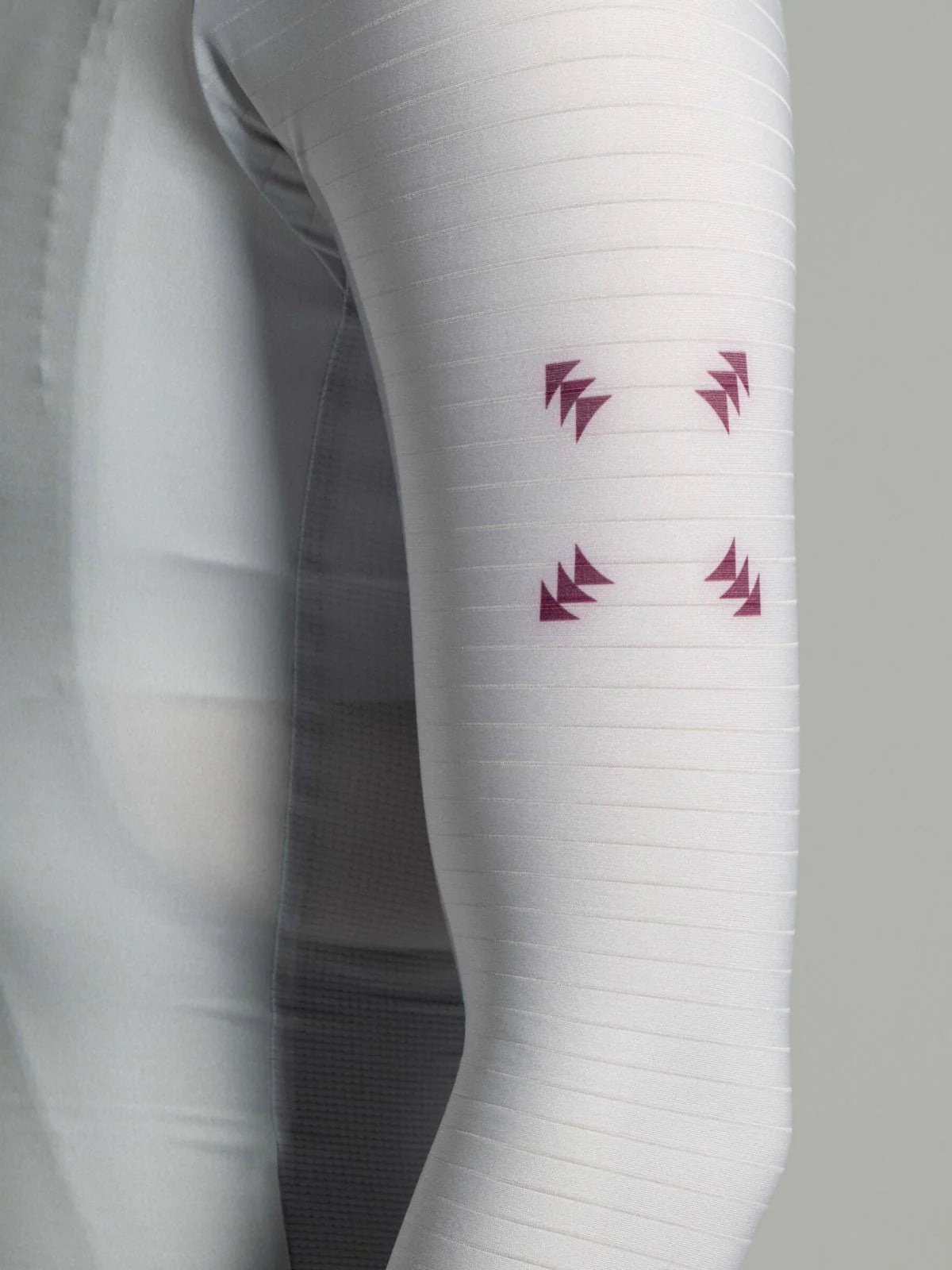 EPIC Pikkade Varrukatega Rattasärk Jahe Hall