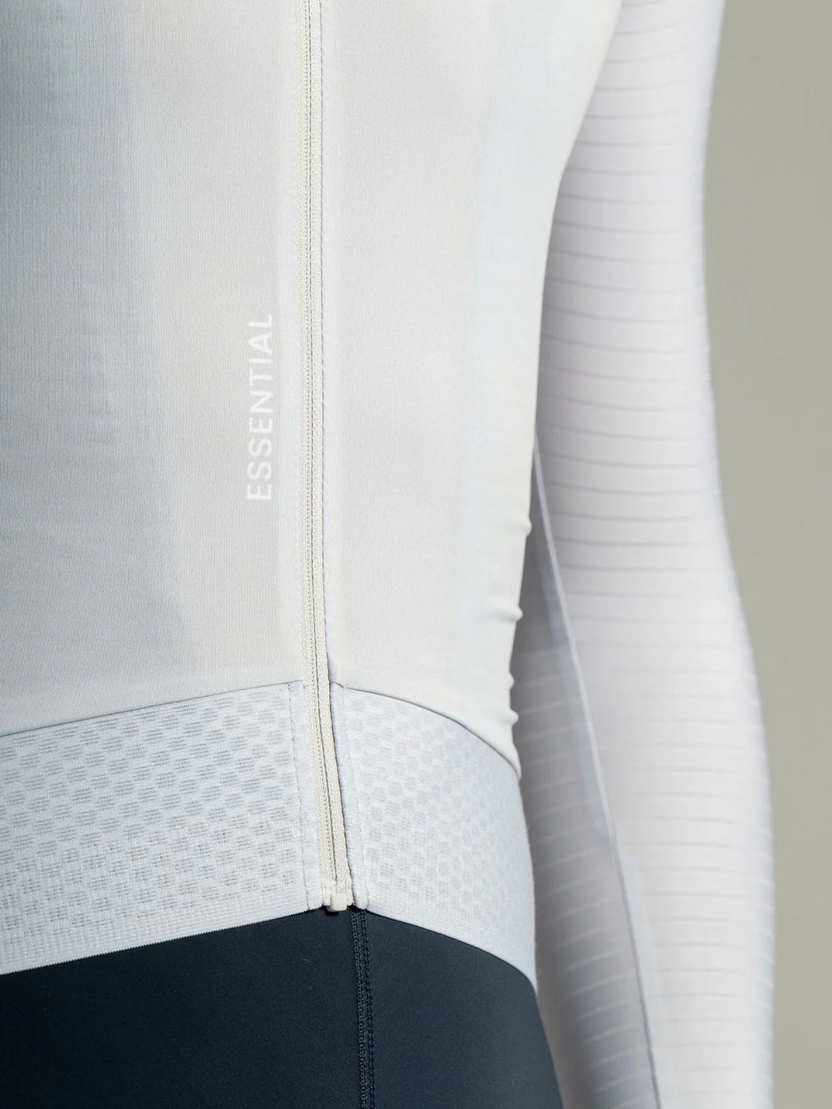 EPIC Pikkade Varrukatega Rattasärk Jahe Hall